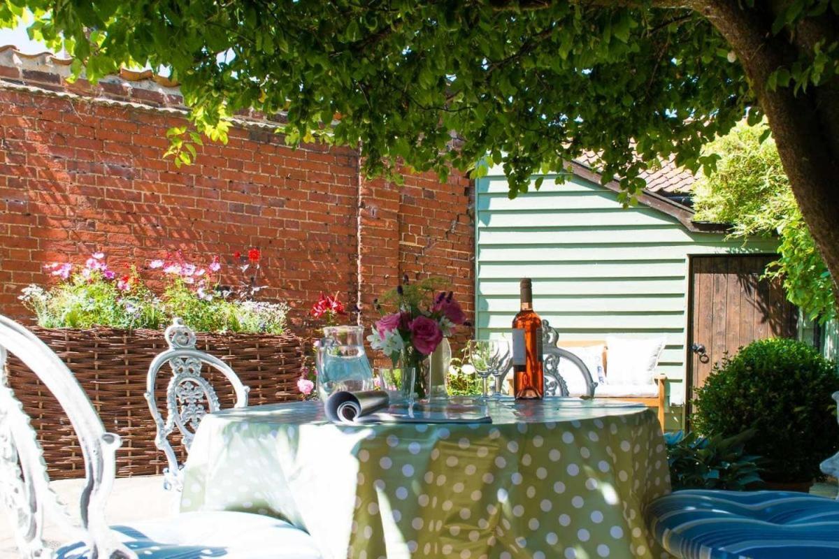 Wren Cottage, A Very Cosy Historic Coastal Cottage In A Pretty Little Village Wickham Market Bagian luar foto