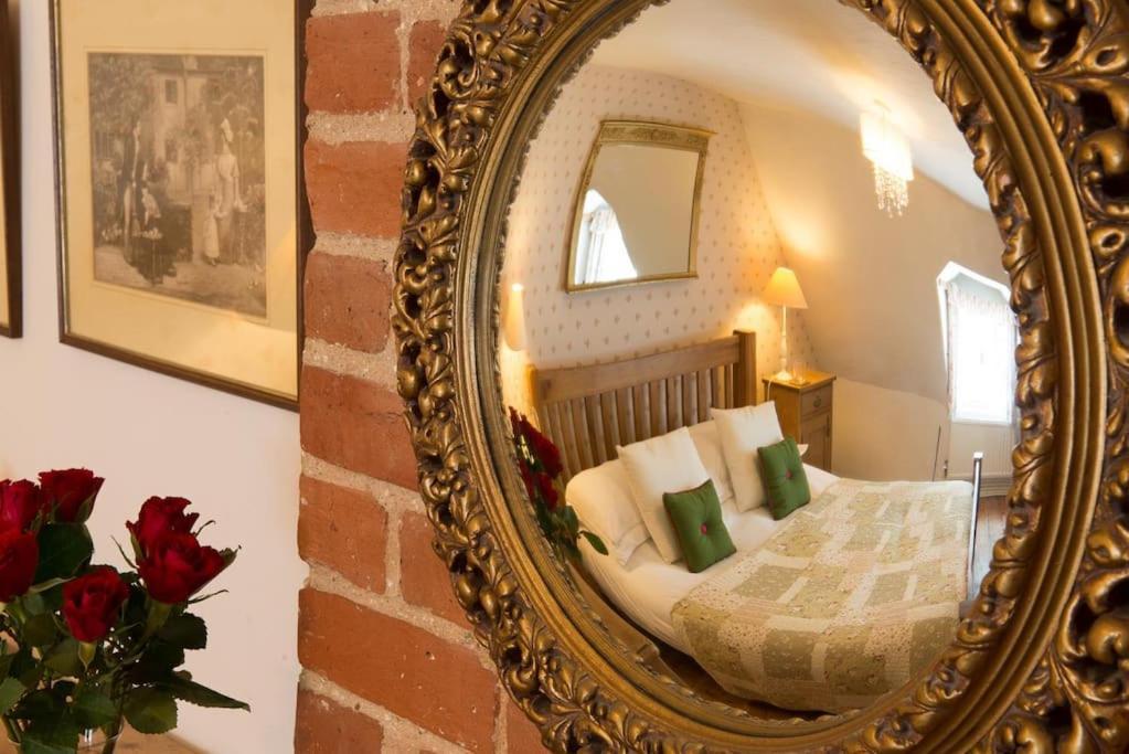 Wren Cottage, A Very Cosy Historic Coastal Cottage In A Pretty Little Village Wickham Market Bagian luar foto